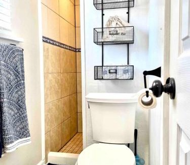 Twin Falls House | Cozy Studio Cottage - Downtown Twin Falls