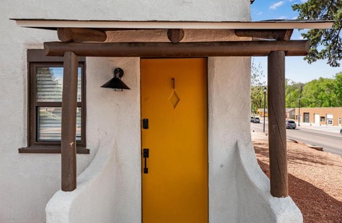 Manitou Springs Apartment | Cozy Studio in Manitou Springs Walk Downtown