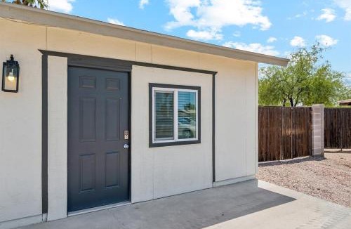 Tempe Apartment | Cozy Studio Retreat with Private Bath & Kitchenette