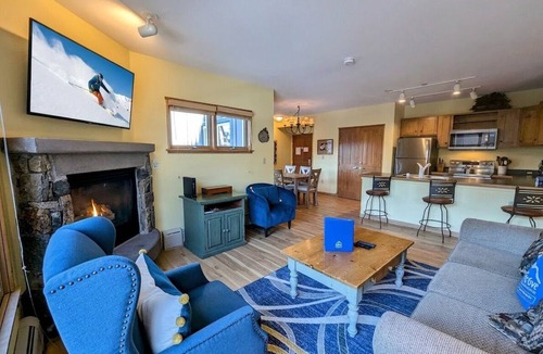 River Run Condo | Cozy Summer Retreat – Views, Hot Tub & River Run