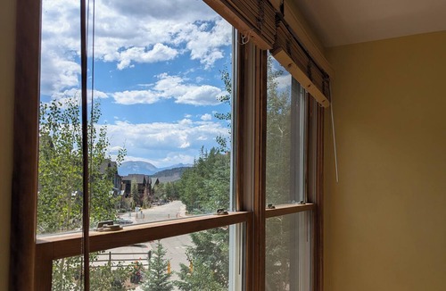 River Run Condo | Cozy Summer Retreat – Views, Hot Tub & River Run