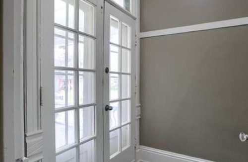 Near South House | Cozy vintage getaway minutes from downtown