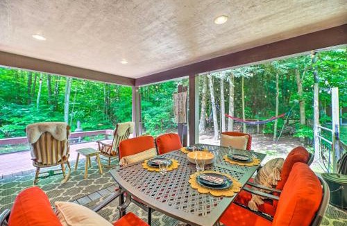 Whitehall House | Cozy Whitehall Hideaway w/Hot Tub + Chiminea!