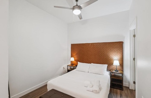 Downtown Phoenix Apartment | CozySuites at Adeline