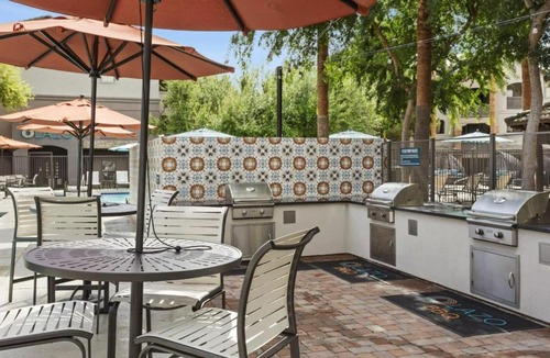 Chandler Apartment | CozySuites at Chandler