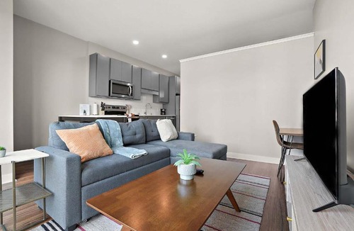 Downtown Minneapolis Apartment | CozySuites Marquee