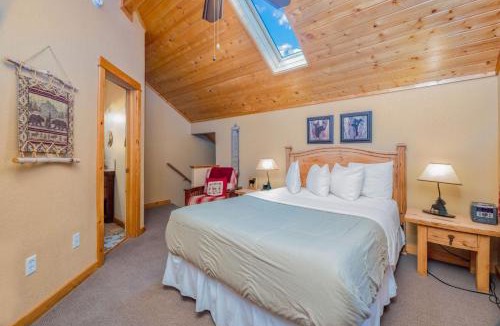 Fall River Estates Apartment | Creekside Condos C by Estes Park Condos