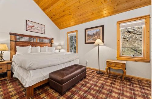 Fall River Estates Apartment | Creekside Condos H by Estes Park Condos