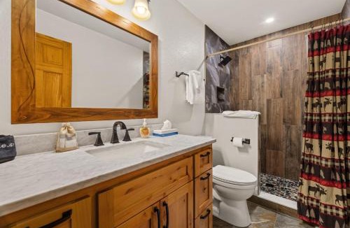 Fall River Estates Apartment | Creekside Condos H by Estes Park Condos