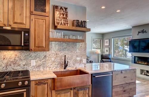 Vista Point House | Creekside Escape spacious townhome in Breckenridge with stunning views and a private hot tub!