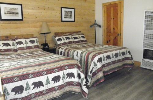 Markleeville Hotel | CREEKSIDE LODGE