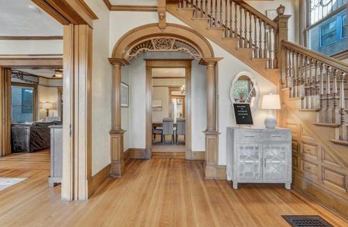 Central Colorado Springs House | Crescent Estate - Golf Hot Tub BBQ Large Groups