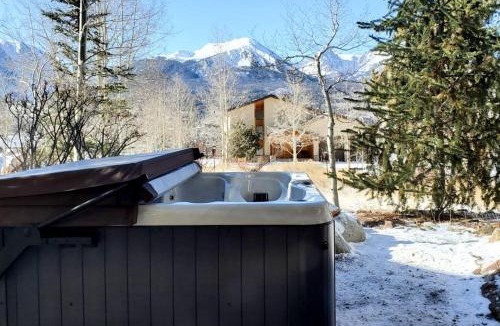 Hamilton Creek House | Crescent Moon Sanctuary