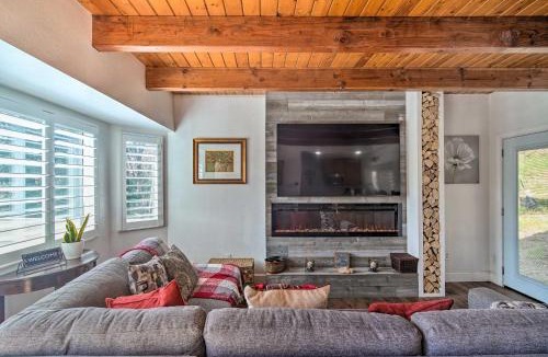 Crestline House | Crestline Cabin w/Deck: 1 Mi to Lake Gregory