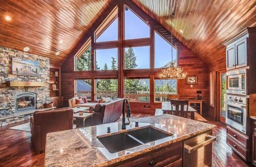 Cle Elum House | Crestview Lodge