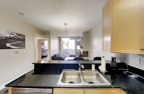 Kimball Junction Condo | Crestview | Private Balcony, Fireplace | Pool, Hot Tub, Heated Parking Garage