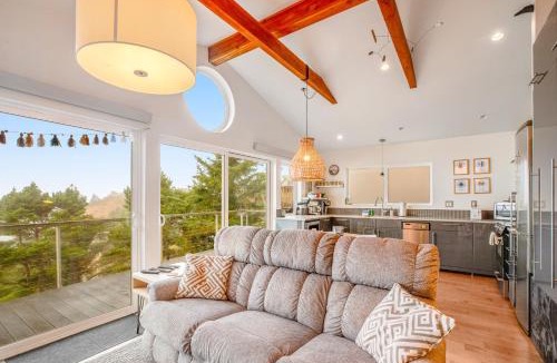 Oceanside House | CrowsNest