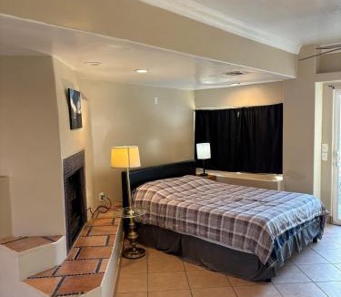 F. Q. Story Apartment | CRYStALZ pool studio kitchen DWNtWN stadiums arts