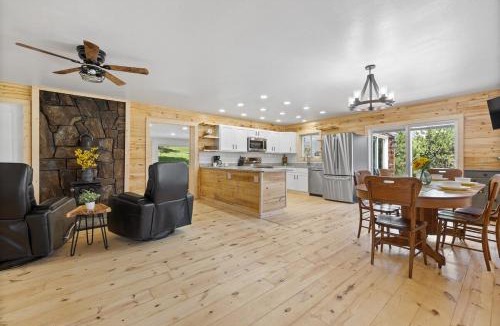 Custer House | Custer Serene