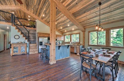 Livingston Apartment | Custom Livingston Apt w/Balcony + Mountain Views!