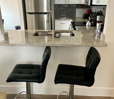 Paradise Apartment | Cute 2 Bedroom 2 Bath 2 mile Strip5