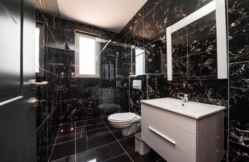 Dobra Voda House | David Lux beach rooms