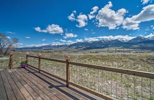 Livingston House | Day Trip to Yellowstone NP! Mtn-View Cabin
