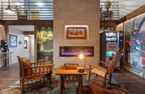 Heart of Missoula Hotel | Days Inn and Suites by Wyndham Downtown Missoula-University