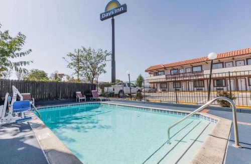 Castaic Hotel | Days Inn by Wyndham Castaic Six Flags Magic Mountain