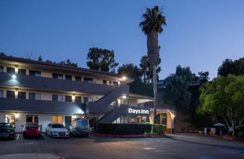 Encinitas Hotel | Days Inn by Wyndham Encinitas Moonlight Beach