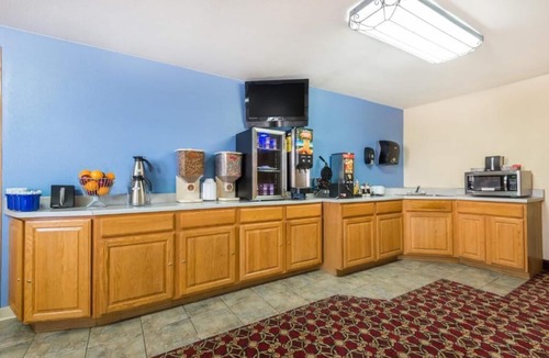 Gillette Hotel | Days Inn by Wyndham Gillette