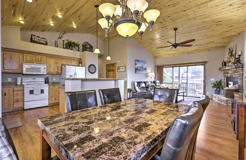 Show Low House | Deck, BBQ & Golf Course Views: Show Low Home