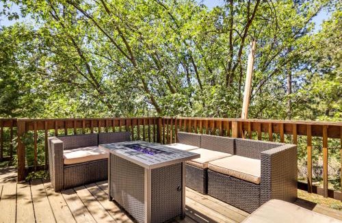 Arnold House | Deck & Gas Grill: Secluded Arnold Cabin Rental!