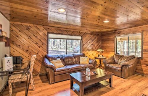 Pinetop-Lakeside House | Deck & Grill: Pet-Friendly Lakeside Cabin