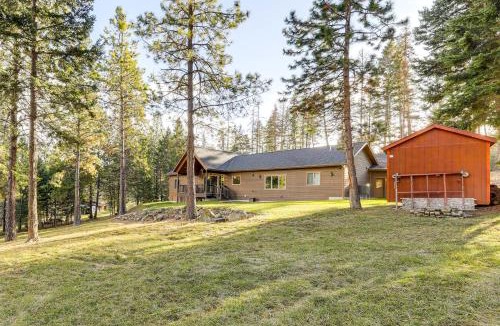 Lakeside House | Deck + Views: Scenic Group Getaway in Lakeside!