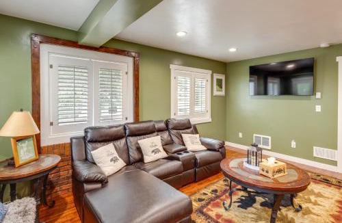Ashton House | Deck w/Hot Tub: Ashton 'Cozy Cub Cabin'