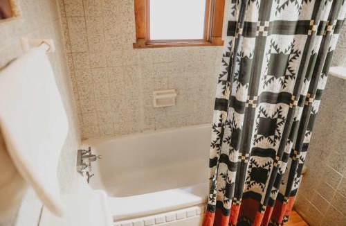 Woodruff House | Decompression Zone: DIRECT ACCESS TO SNOWMOBILE TRAILS