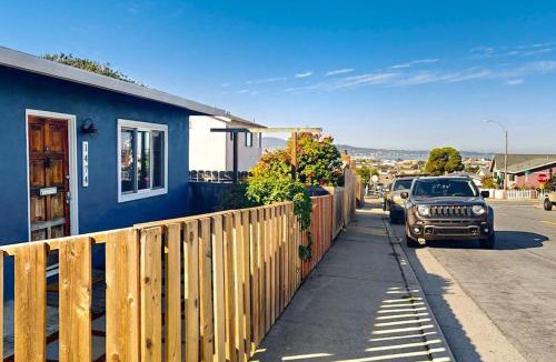 Seaside House | Deep Blue Seaside