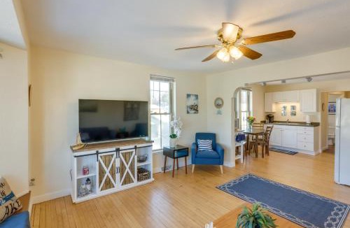 Delafield Apartment | Delafield Vacation Rental Near Lakes & Parks!