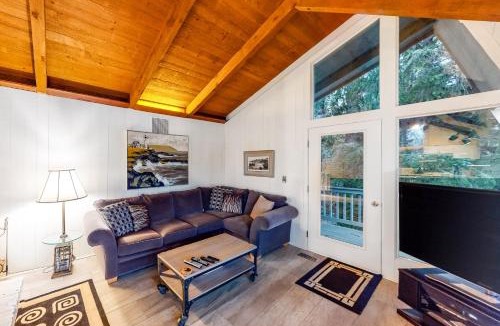 Otis House | Delake House