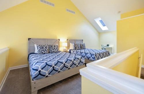 Lake Delton House | Dells Vacations II -Families Hikers Skiers Golfers