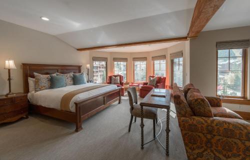 Deer Valley Hotel | Deluxe King Hotel Room