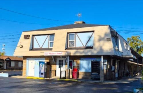 Des Plaines Hotel | Des Plaines Motel By OYO O'Hare Airport Chicago