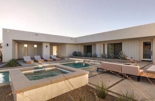 Joshua Tree House | Desert Dawn by Fieldtrip - Iconic Design w Pool and Spa