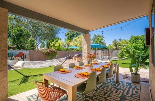 Dobson Woods House | Desert Daze - A Fun-Filled 5BR Retreat - Sleeps 12
