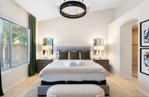 Dave Brown Arabian Estates House | Desert Escape Minutes from Shopping, Dining & Golf