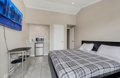 Downtown Las Vegas Hotel | Desert Moon Motel
