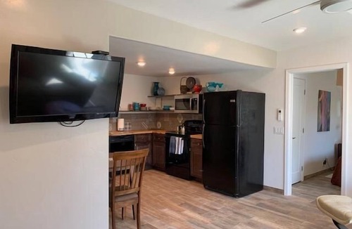 Limberlost House | Desert Morada Casita P 1 BED 1 BATH Dog ONLY! max 2-NO OTHER PETS