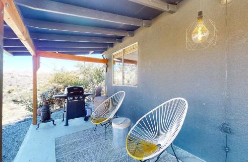 Yucca Valley House | Desert Noir Retreat