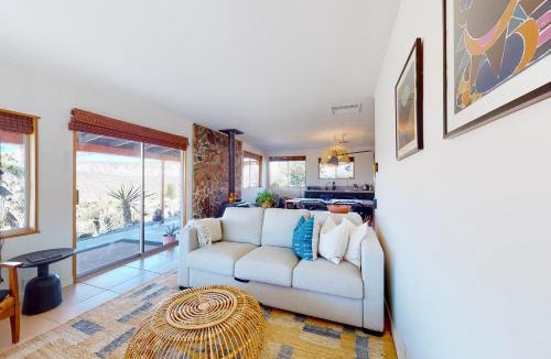 Yucca Valley House | Desert Noir Retreat